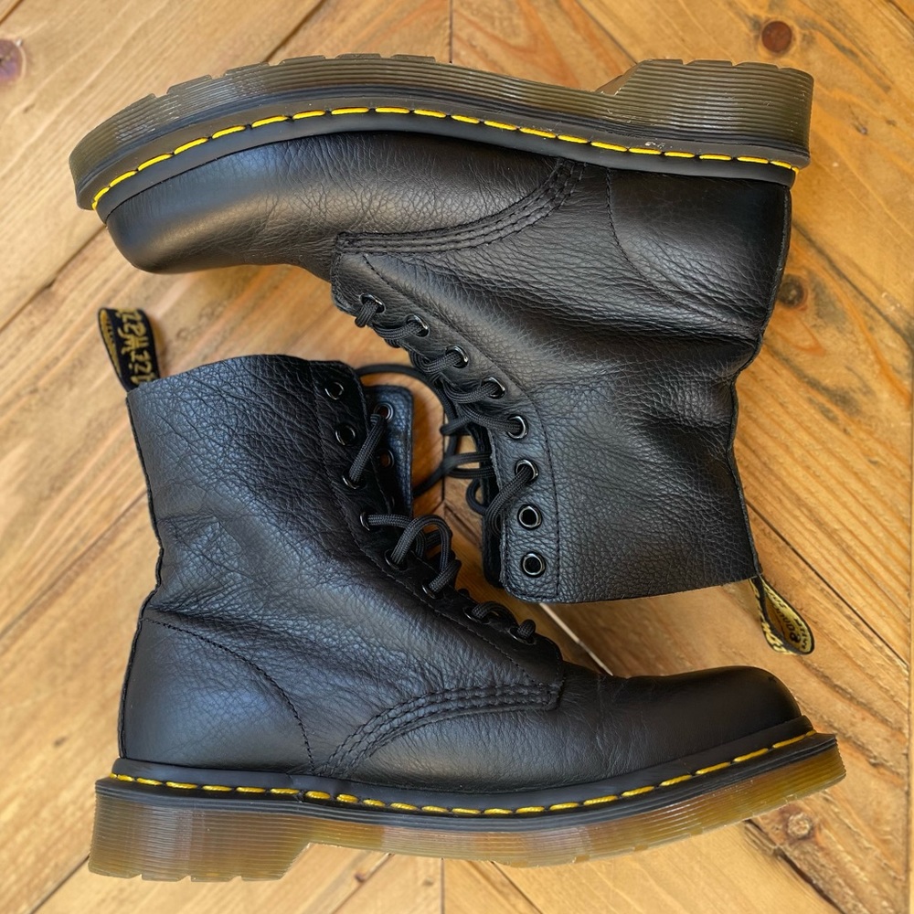Doc Martens 1460 Pascal Virginia Leather Black Boots